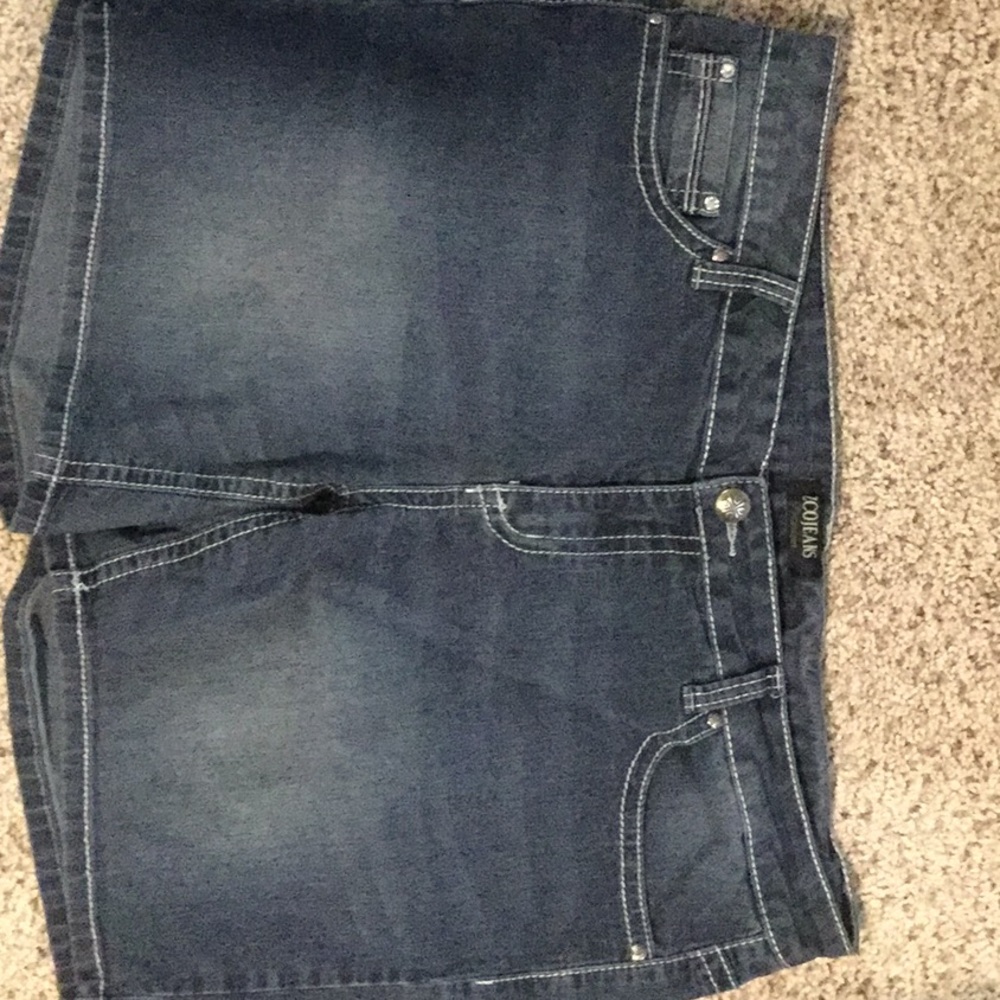 2 pair women’s plus denim shorts